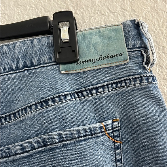 Classic Tommy Bahama Blue Men's Jeans 35x32 - Picture 5 of 9